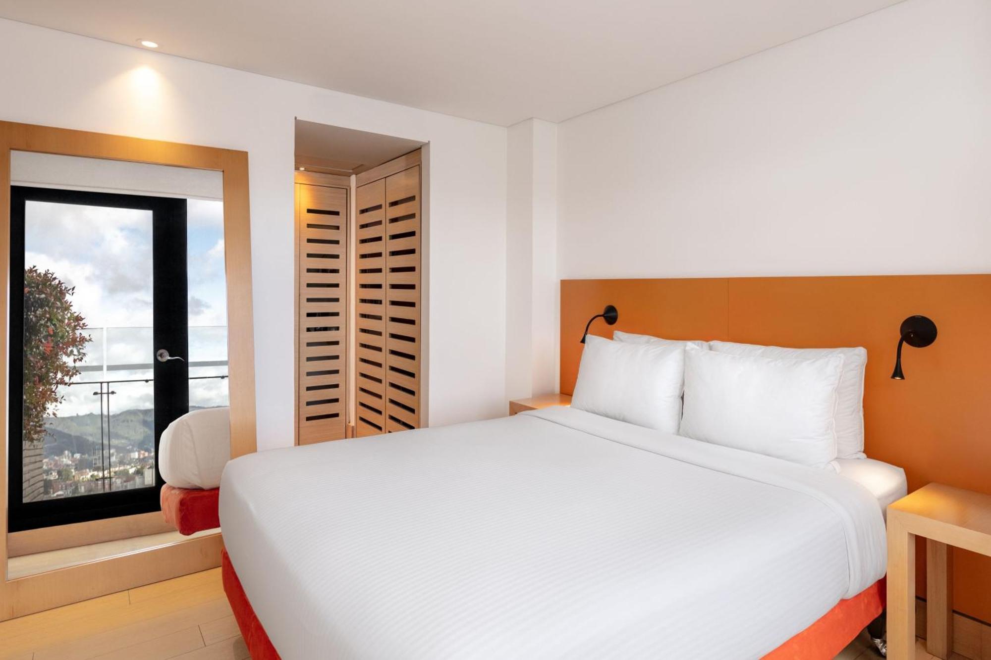 Fairfield By Marriott Bogota Embajada Hotel Exterior photo